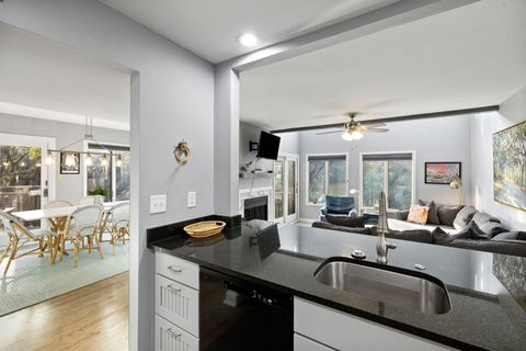 Condominium in Kiawah Island SC 4364 Sea Forest Drive 4.jpg