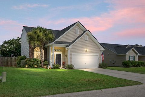 Single Family Residence in Summerville SC 9717 Stockport Circle.jpg