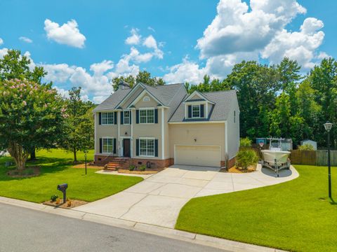 Single Family Residence in Summerville SC 2005 Thornhill Drive.jpg