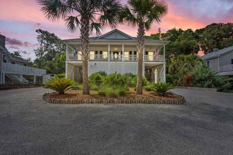 Single Family Residence in Edisto Island SC 1604 Jungle Road.jpg
