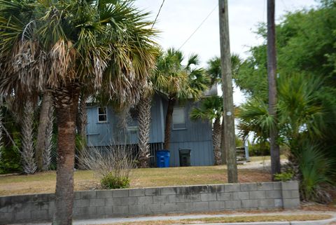 Single Family Residence in Edisto Island SC 1106 Palmetto Boulevard.jpg