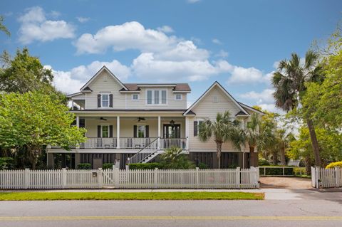 Single Family Residence in Mount Pleasant SC 407 Pitt Street.jpg