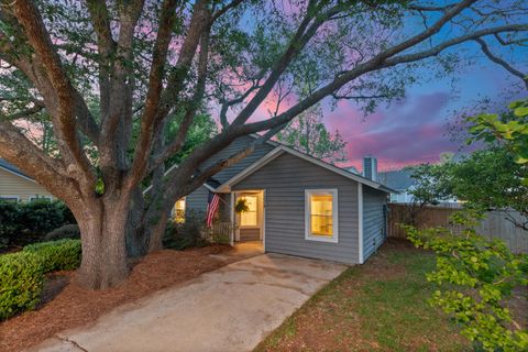 Single Family Residence in Mount Pleasant SC 1224 Decoy Court.jpg