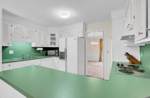 Single Family Residence in Summerville SC 109 Lakeview Drive 16.jpg