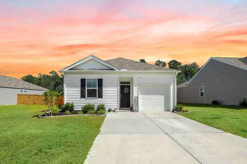 Single Family Residence in Summerville SC 133 Ivory Shadow Road.jpg