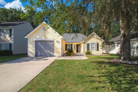 Single Family Residence in Summerville SC 114 Moon Shadow Lane.jpg