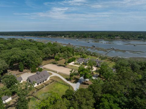 Single Family Residence in Wadmalaw Island SC 4855 Retriever Road.jpg