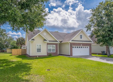 Single Family Residence in North Charleston SC 7812 Spring Creek Road.jpg