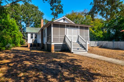 Single Family Residence in Sullivans Island SC 2314 Goldbug Avenue.jpg