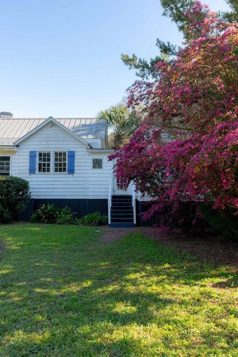 Single Family Residence in Sullivans Island SC 1808 Ion Avenue 31.jpg