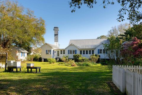 Single Family Residence in Sullivans Island SC 1808 Ion Avenue 32.jpg