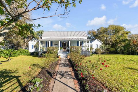 Single Family Residence in Sullivans Island SC 1808 Ion Avenue.jpg