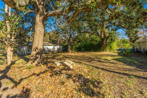  in North Charleston SC 4226 Barnwell Avenue.jpg