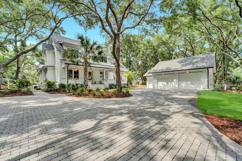 Single Family Residence in Sullivans Island SC 2524 Goldbug Avenue.jpg