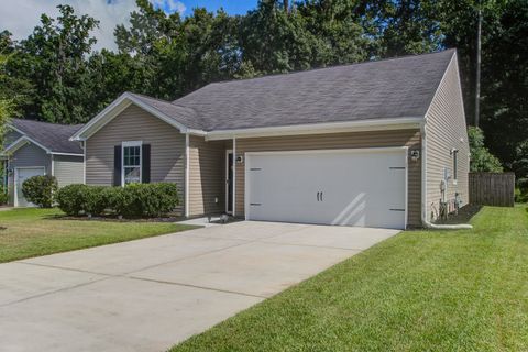 Single Family Residence in Ladson SC 3806 Sourwood Court.jpg