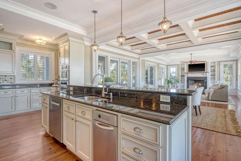 Single Family Residence in Sullivans Island SC 3030 Marshall Boulevard 10.jpg