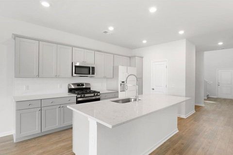 Single Family Residence in Summerville SC 107 Lefton Landing 4.jpg