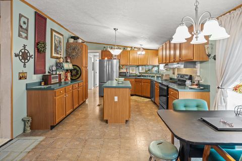 Manufactured Home in Cope SC 138 Winewood Drive 40.jpg