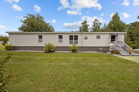 Manufactured Home in Cope SC 138 Winewood Drive 11.jpg