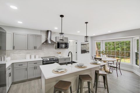 Single Family Residence in Summerville SC 305 Mayfield Street.jpg