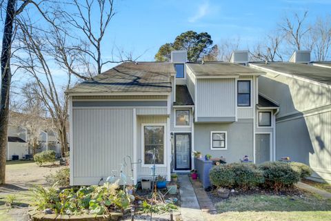 Condominium in Charleston SC 2757 Jobee Drive.jpg