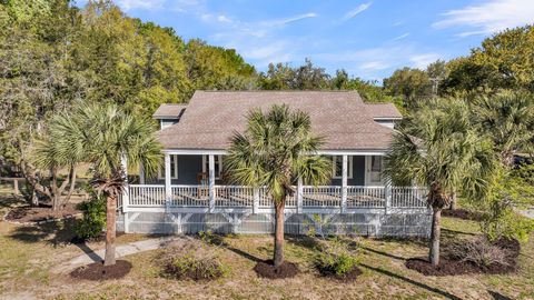 Single Family Residence in Sullivans Island SC 2530 Jasper Boulevard 16.jpg