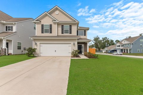 Single Family Residence in Summerville SC 1302 Berry Grove Drive.jpg