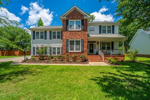 Single Family Residence in Summerville SC 2026 Thornhill Drive.jpg