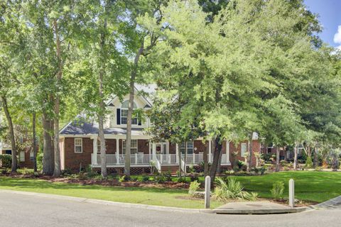 Single Family Residence in North Charleston SC 4217 Meadowbrook Court.jpg