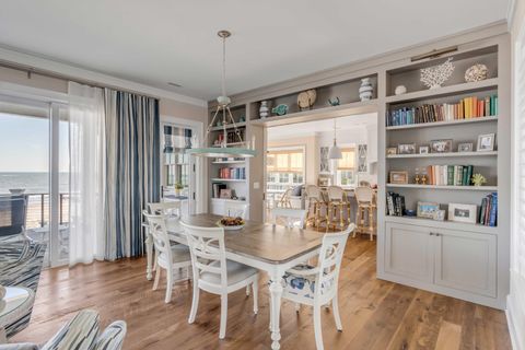 Single Family Residence in Sullivans Island SC 3001 Marshall Boulevard 10.jpg