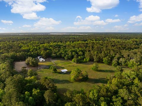 Single Family Residence in Wadmalaw Island SC 5348 Mccullough Dam Road.jpg
