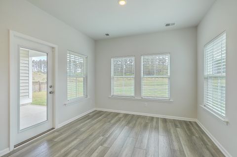 Single Family Residence in Summerville SC 117 Oyster Tide Avenue 17.jpg