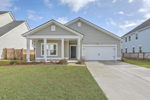 Single Family Residence in Summerville SC 117 Oyster Tide Avenue.jpg