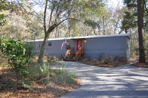 Manufactured Home in Wadmalaw Island SC 6321 Bears Bluff Road.jpg