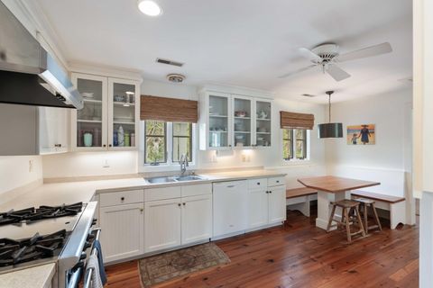 Single Family Residence in Sullivans Island SC 1651 Atlantic Avenue 9.jpg