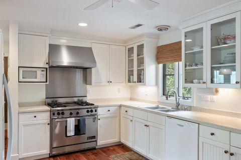 Single Family Residence in Sullivans Island SC 1651 Atlantic Avenue 11.jpg