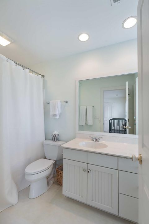 Single Family Residence in Sullivans Island SC 1651 Atlantic Avenue 20.jpg