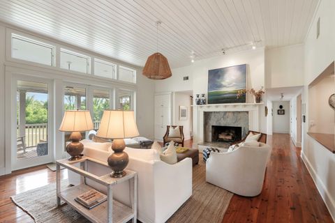 Single Family Residence in Sullivans Island SC 1651 Atlantic Avenue 4.jpg