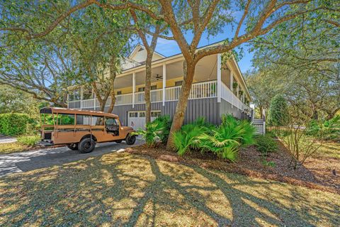 Single Family Residence in Sullivans Island SC 2629 Goldbug Avenue 70.jpg