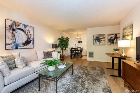 Condominium in Oakland CA 150 Pearl Street.jpg