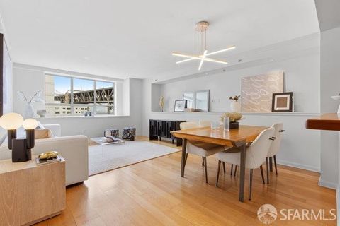 Condominium in San Francisco CA 400 Beale Street #1007.jpg