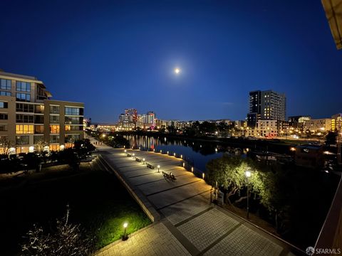 Condominium in San Francisco CA 325 Berry Street #328.jpg