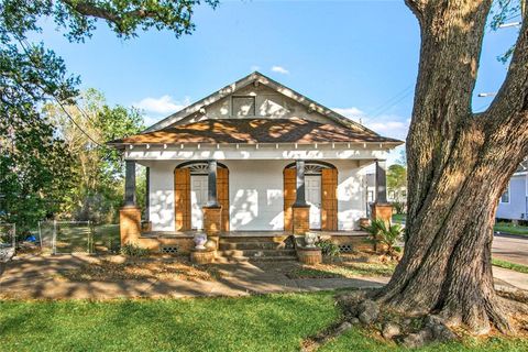 Duplex in New Orleans LA 901 03 JOURDAN Avenue.jpg