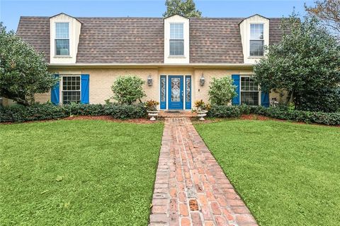 Single Family Residence in Metairie LA 4525 BEAU LAC Lane.jpg