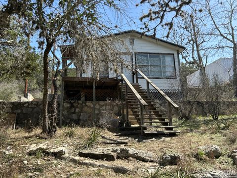 Single Family Residence in Mico TX 198 Private Road 2622.jpg