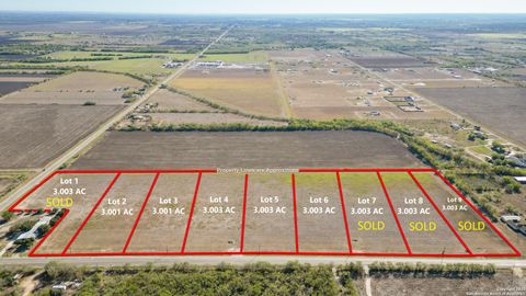  in Natalia TX LOT 2 Fm 471.jpg