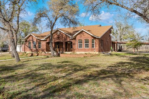 Single Family Residence in Natalia TX 205 County Road 7721.jpg