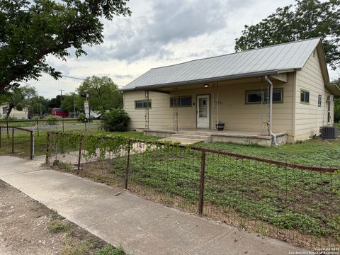 Single Family Residence in LaCoste TX 16033 N Front St.jpg