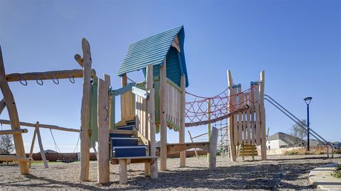 Single Family Residence in Castroville TX 514 White Oak 3.jpg