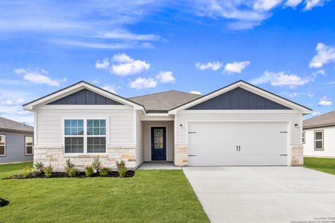 Single Family Residence in Lytle TX 16057 Delgado Hills.jpg